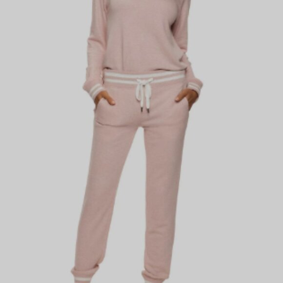 NWOT!  Felina Women's Pink Terry Jogger Set Size M - Picture 2 of 16